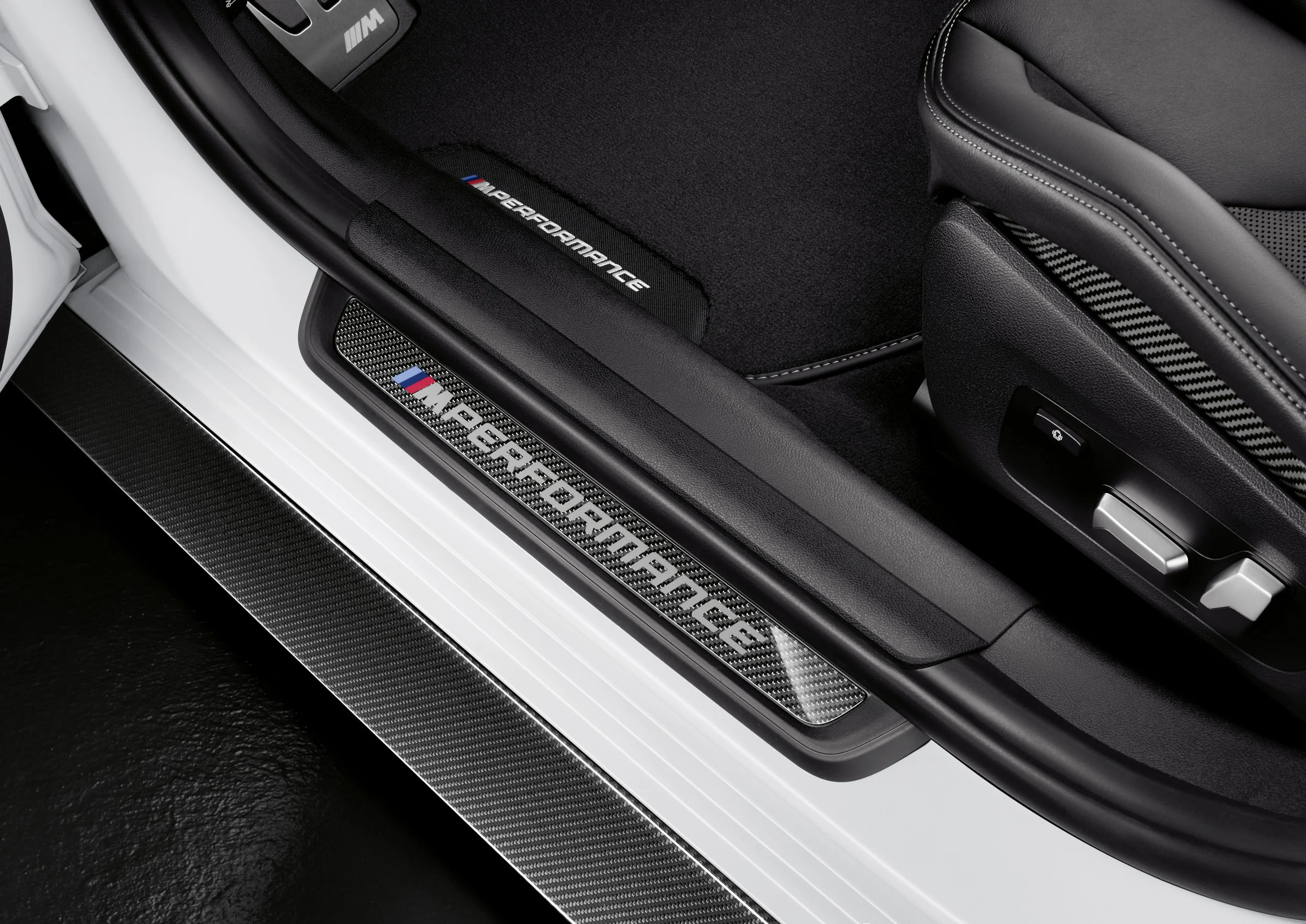 BMW MPerformanceコンソールカバー 楽天市場】BMW F80 F82 F83 M3 M4用 M Performance カーボン